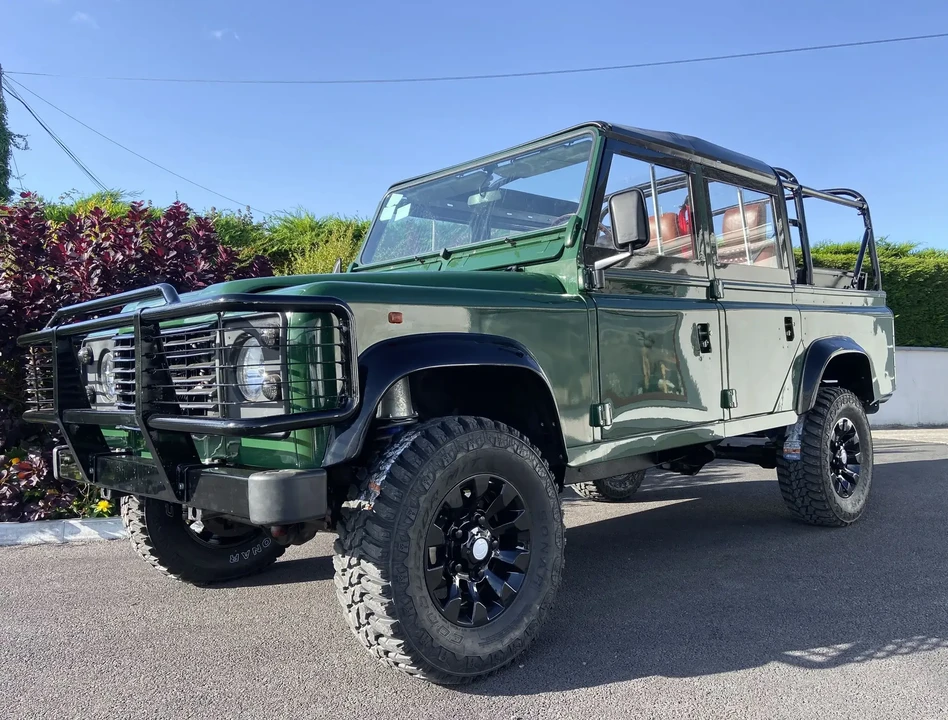 1997 Land Rover Defender 110 - Image 4 of 6