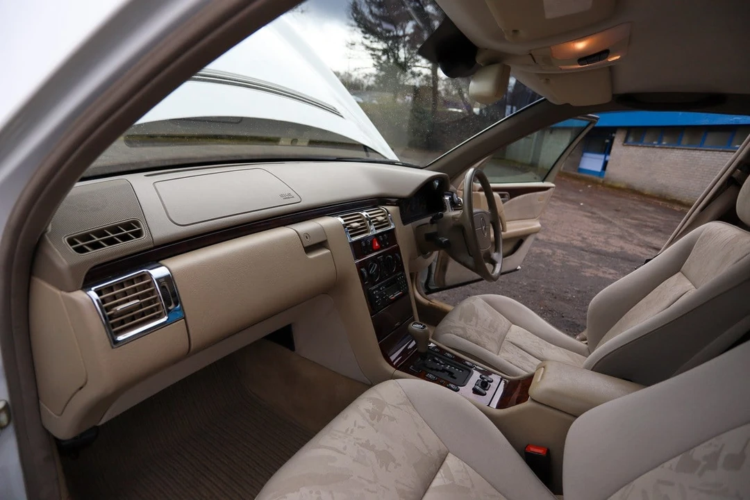 1998 Mercedes-Benz W210 E-Class - Image 19 of 30