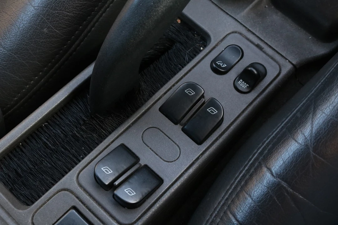 1998 Saab 9-3 1st Gen - Image 24 of 30