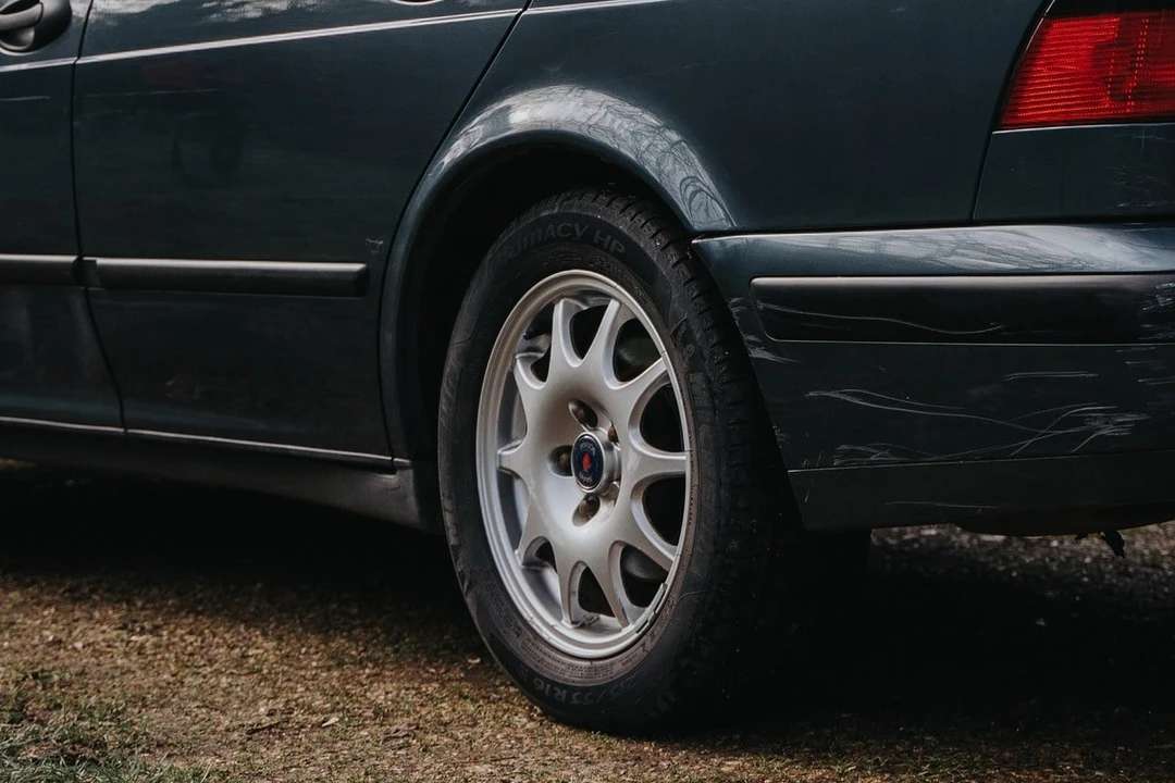 1999 Saab 9-5 1st Gen - Image 18 of 30