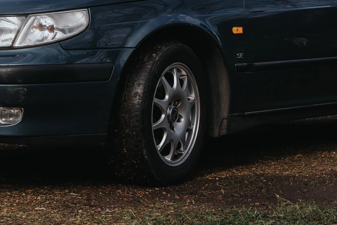 1999 Saab 9-5 1st Gen - Image 17 of 30