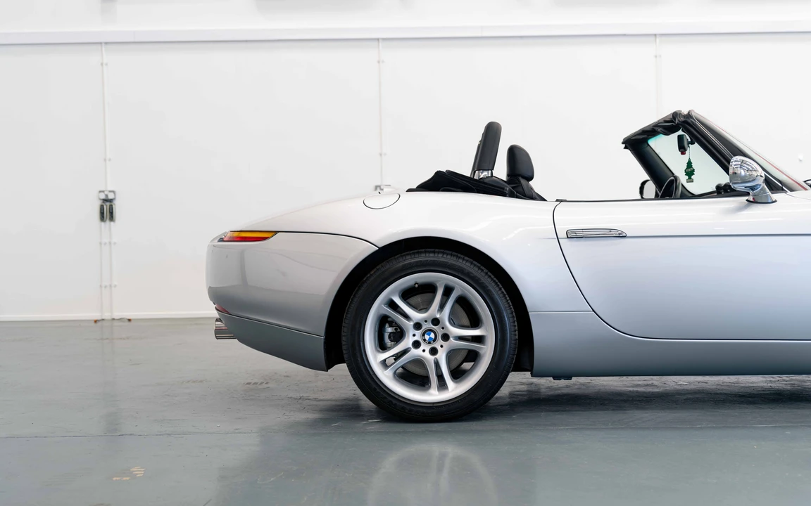 2000 BMW Z8 - Image 24 of 31