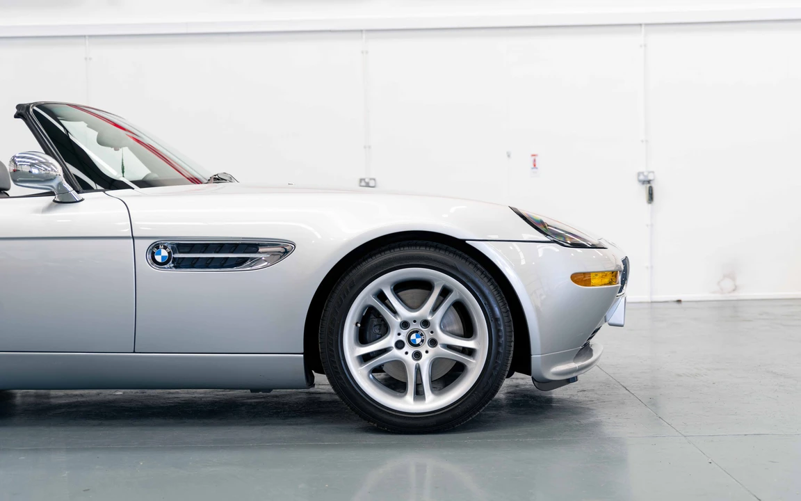2000 BMW Z8 - Image 25 of 31