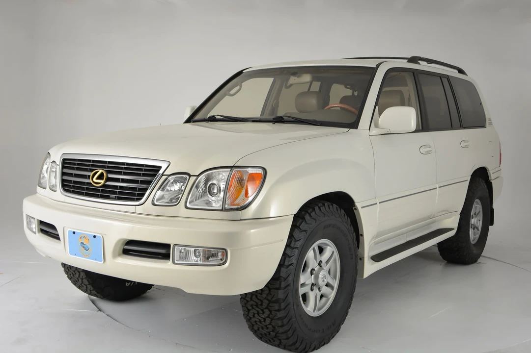 2000 Lexus LX 2nd Gen - Image 3 of 6