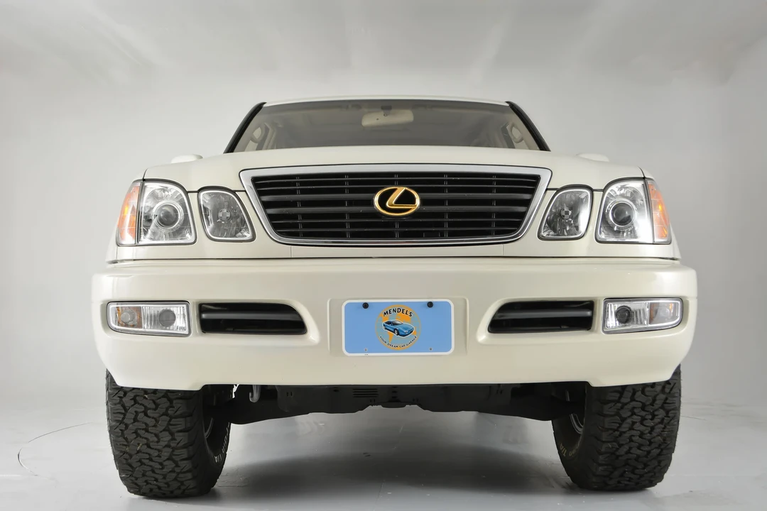 2000 Lexus LX 2nd Gen - Image 5 of 6