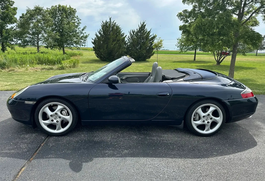 2000 Porsche 996 Carrera 4 - Image 3 of 6