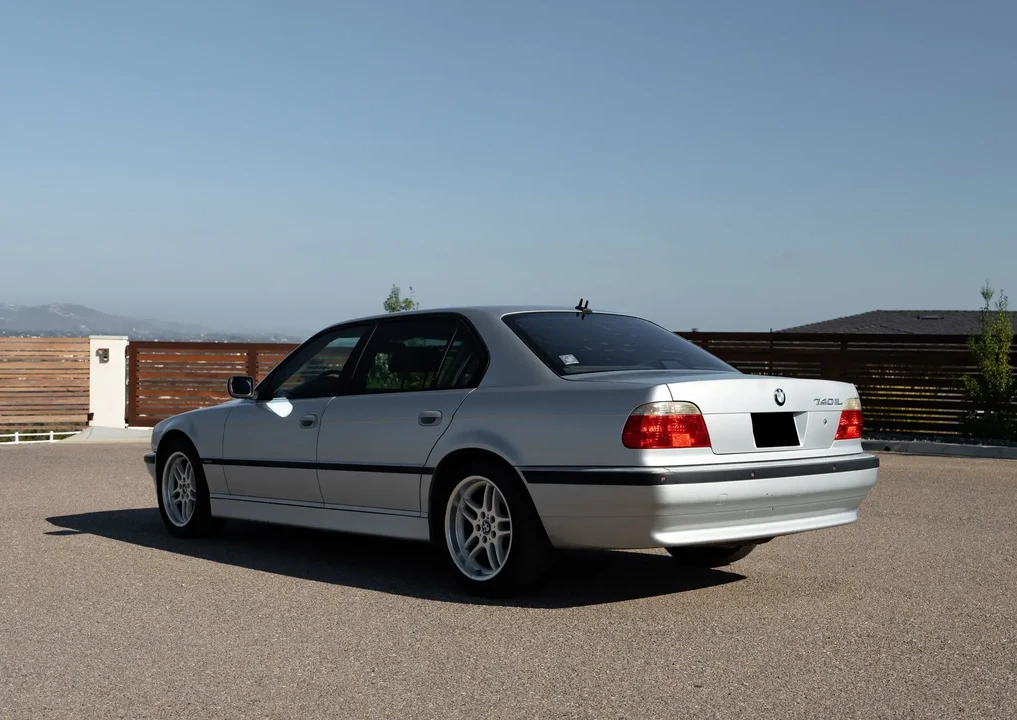 2001 BMW E38 7 Series - Image 5 of 6