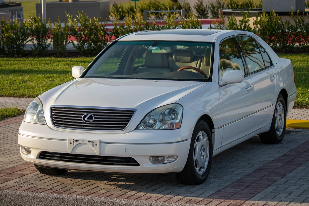 2001 Lexus LS 3rd Gen - Image 3 of 6
