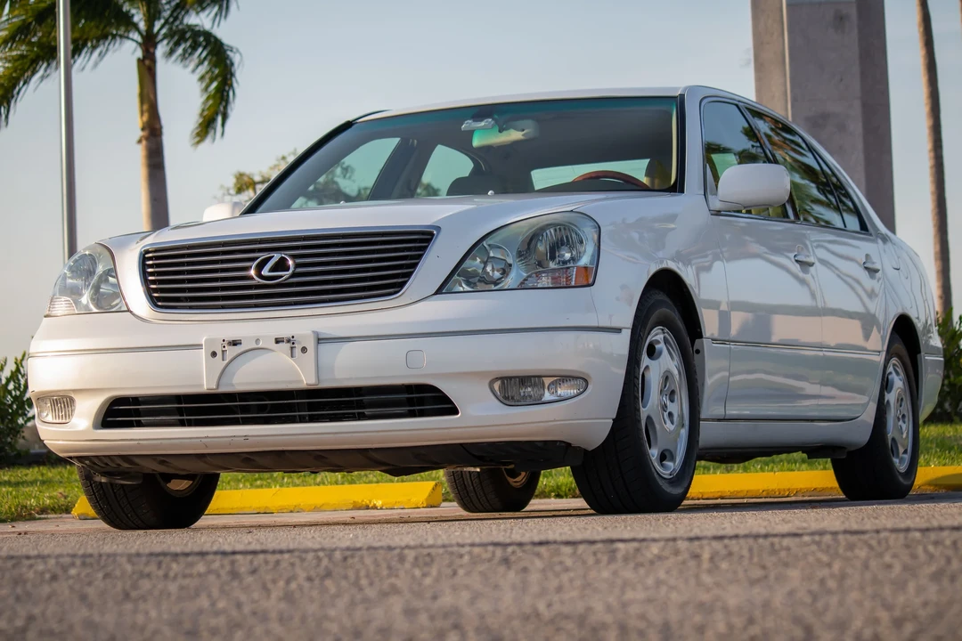 2001 Lexus LS 3rd Gen - Image 4 of 6