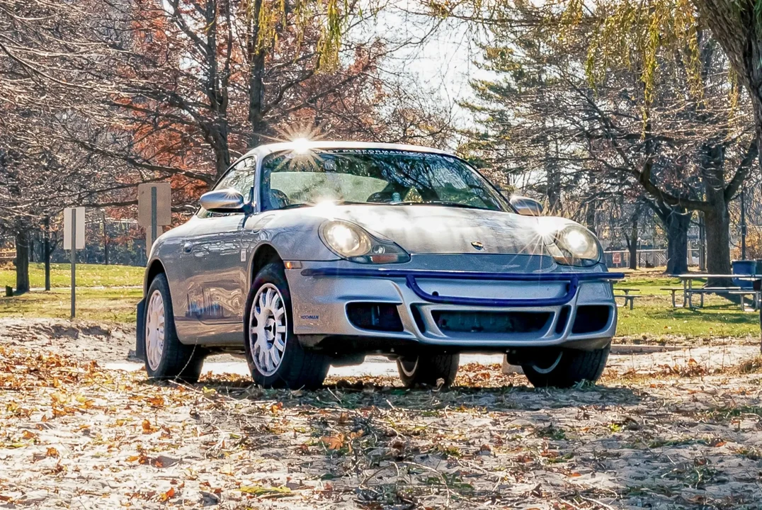 2001 Porsche 996 Carrera 4 - Image 6 of 6