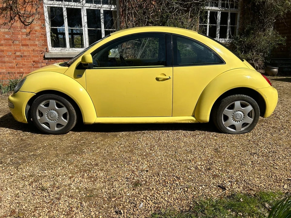 2001 Volkswagen New Beetle - Image 12 of 30