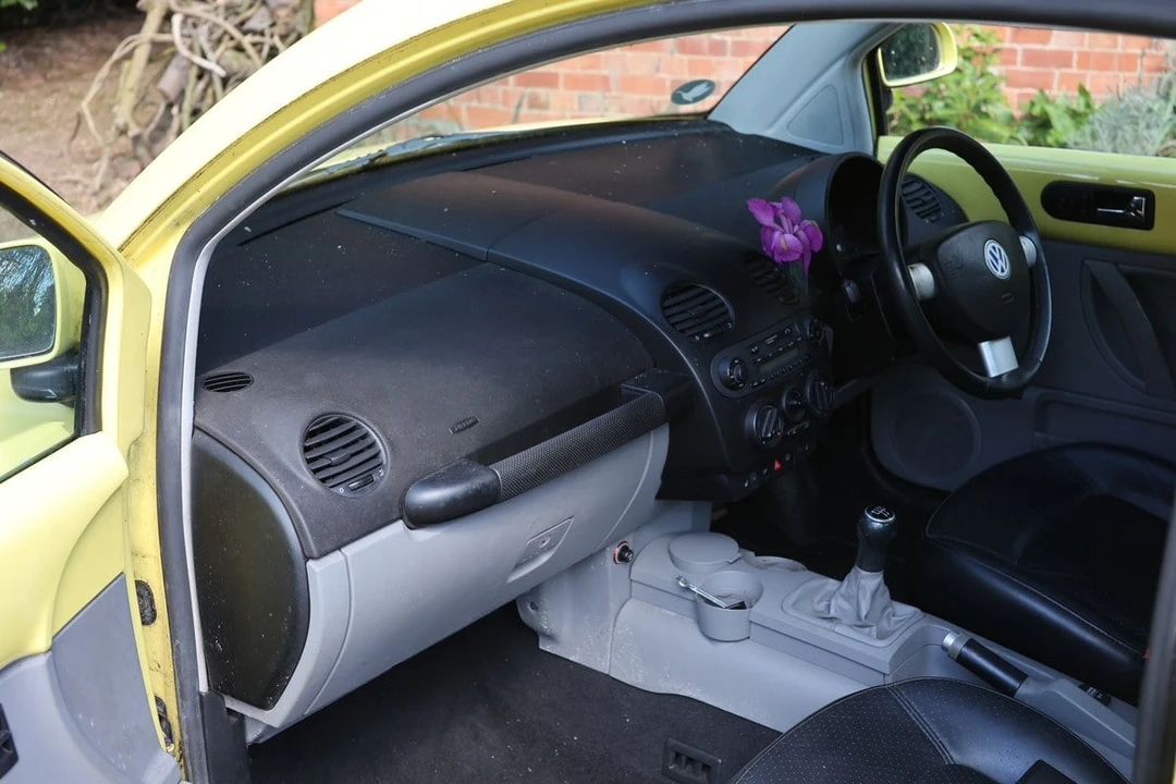 2001 Volkswagen New Beetle - Image 26 of 30
