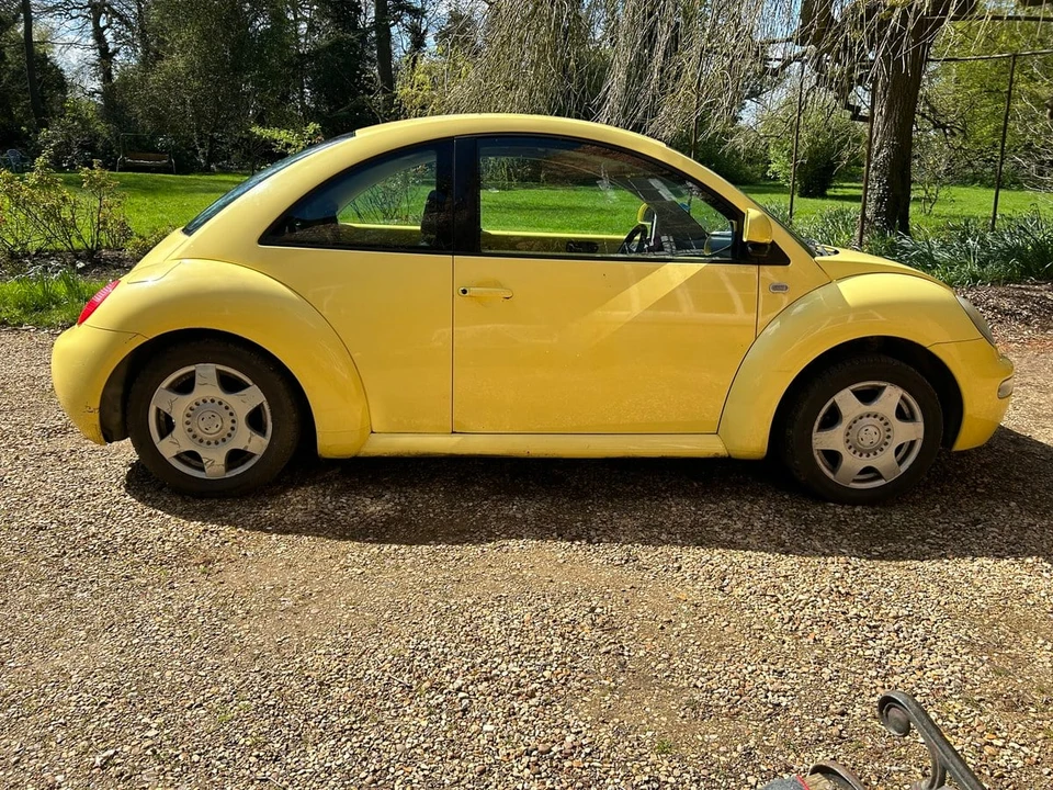 2001 Volkswagen New Beetle - Image 8 of 30