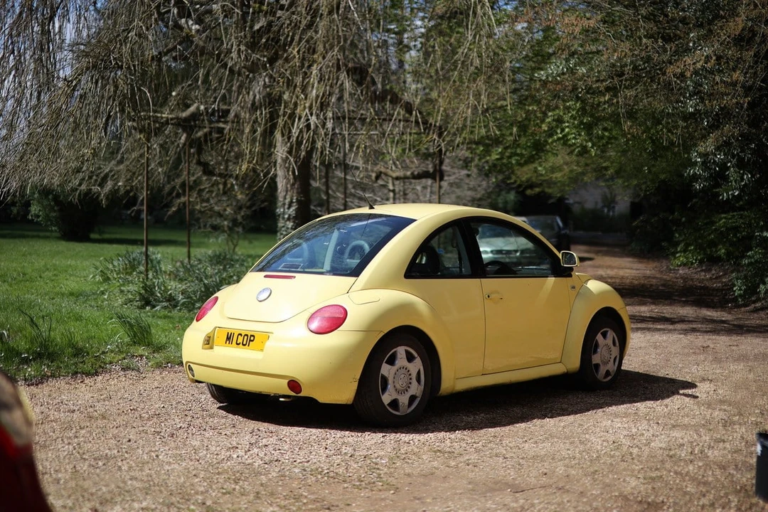 2001 Volkswagen New Beetle - Image 2 of 30