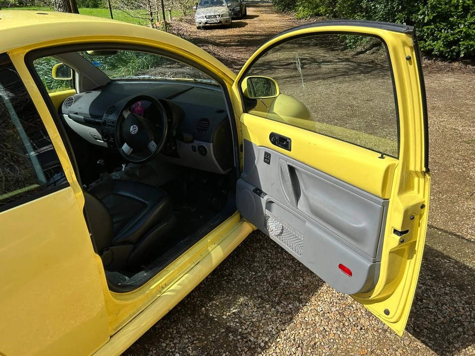 2001 Volkswagen New Beetle - Image 30 of 30