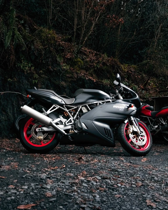 2002 Ducati 750 & 800 & 900 & 1000 - Image 2 of 30