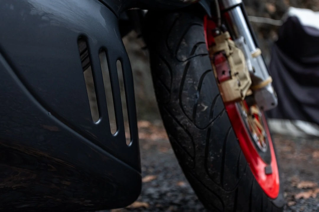 2002 Ducati 750 & 800 & 900 & 1000 - Image 23 of 30