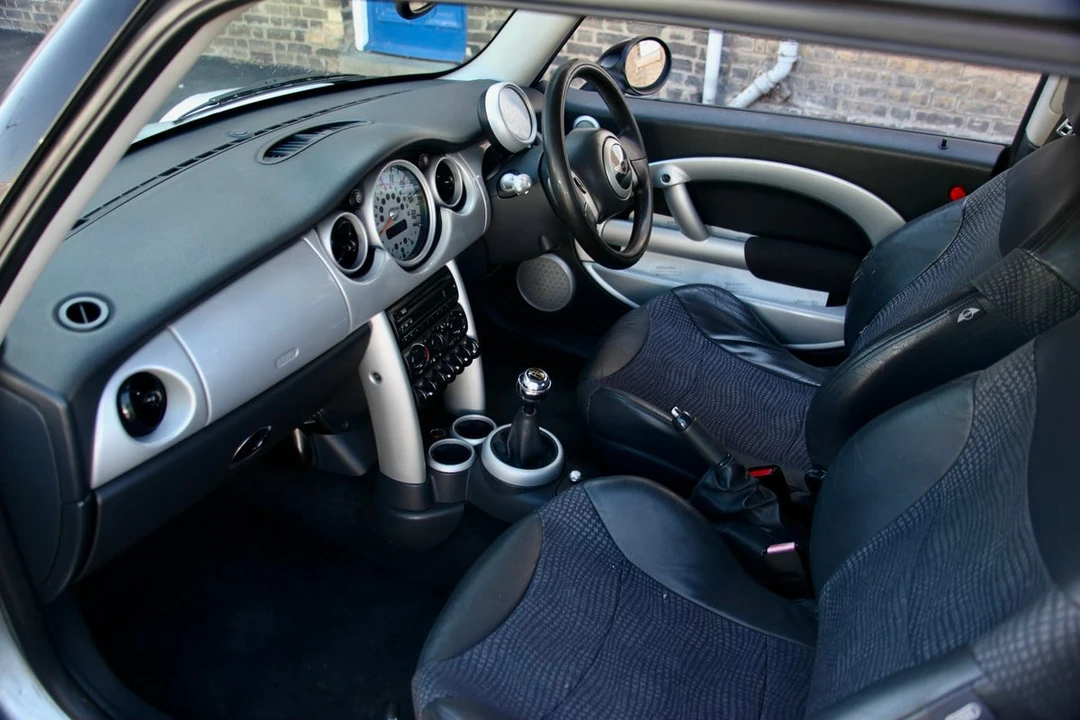 2003 Mini Mini 1st Gen - Image 27 of 30