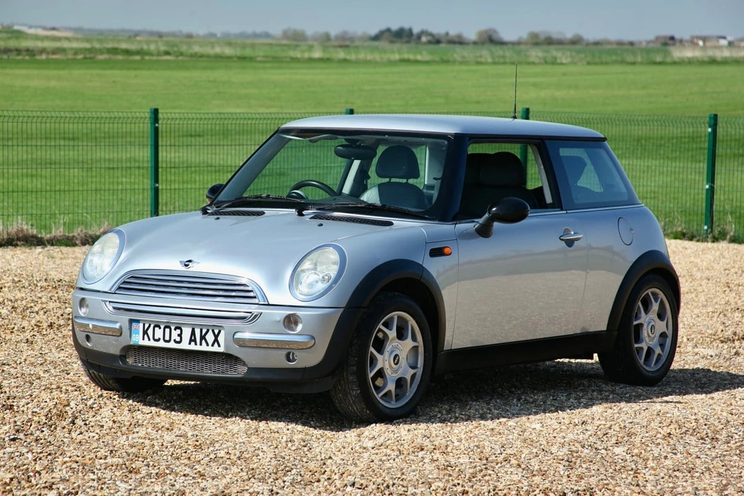 2003 Mini Mini 1st Gen - Image 11 of 30