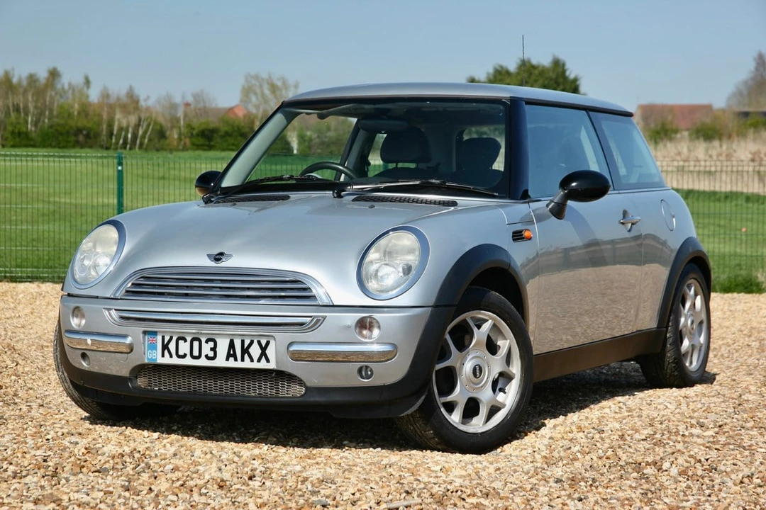 2003 Mini Mini 1st Gen - Image 2 of 30