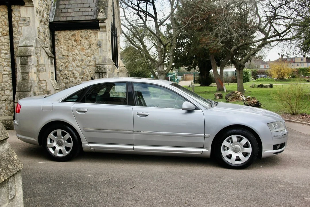 2004 Audi D3 A8 - Image 5 of 30