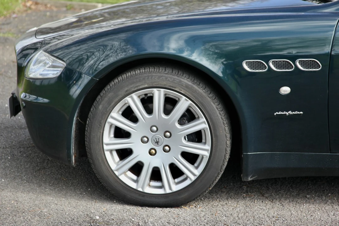 2004 Maserati Quattroporte 5th Gen - Image 17 of 30