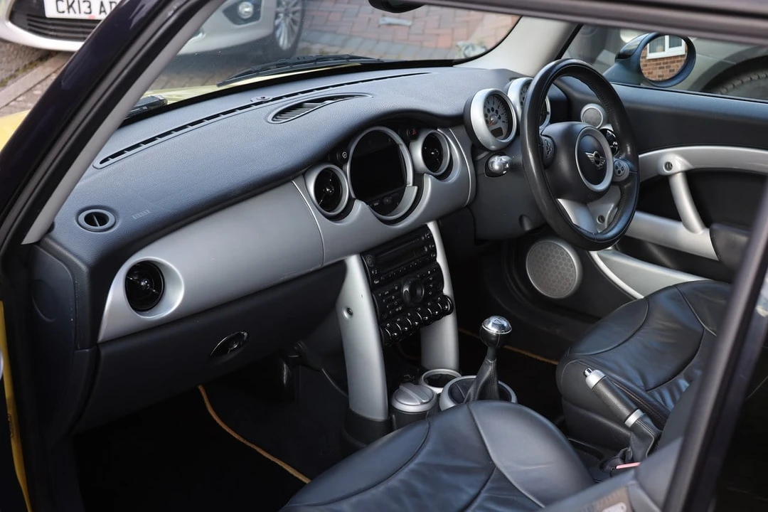 2004 Mini Mini Cooper S 1st Gen - Image 24 of 30