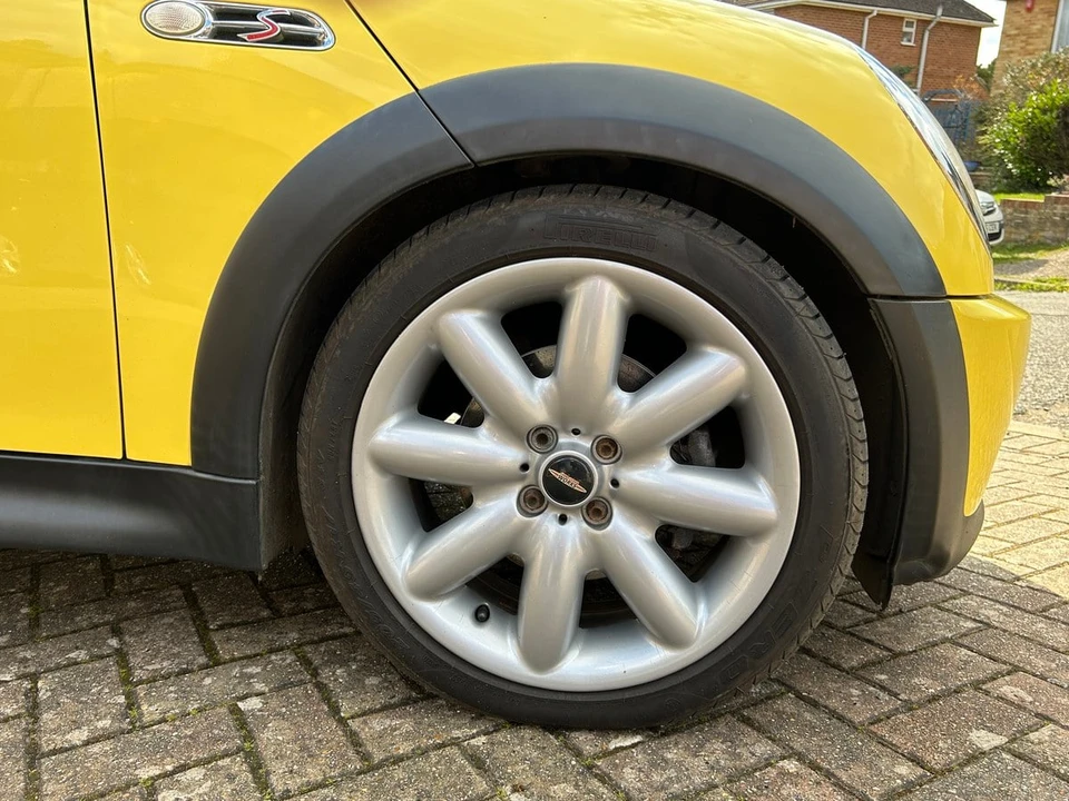 2004 Mini Mini Cooper S 1st Gen - Image 16 of 30