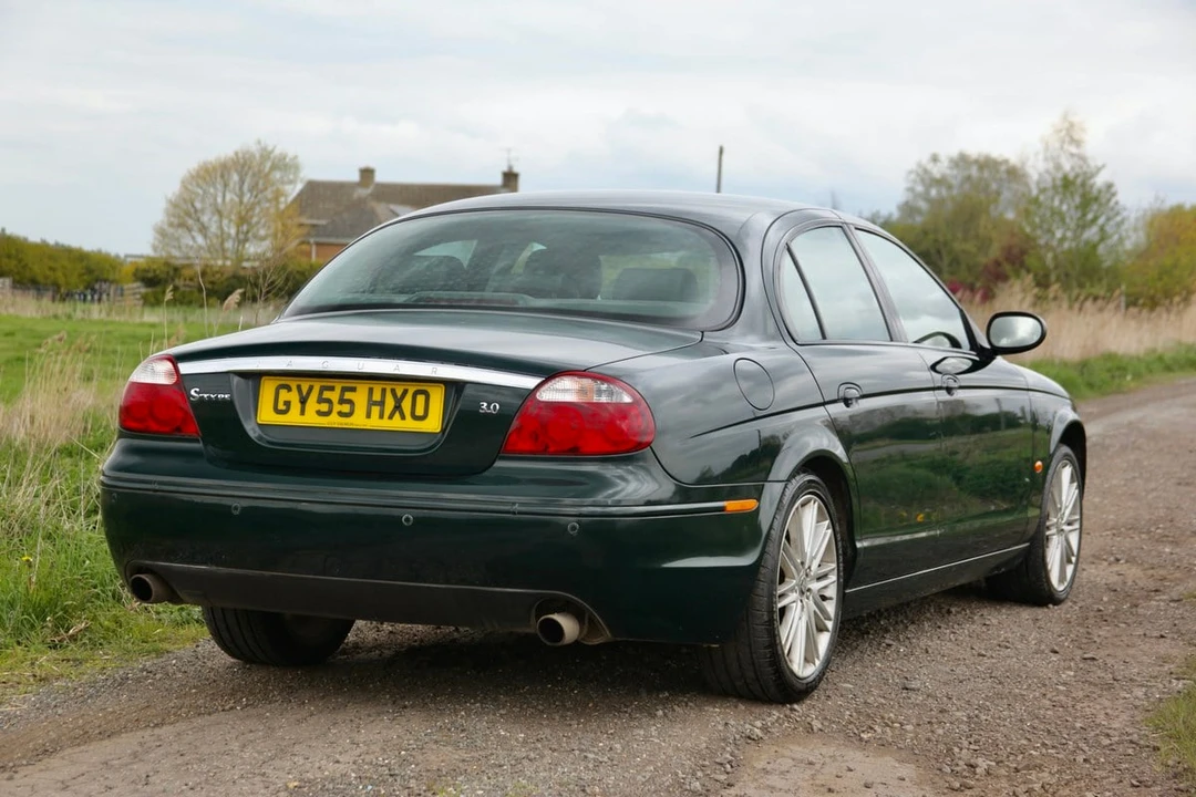 2005 Jaguar S-Type 2nd Gen - Image 15 of 30