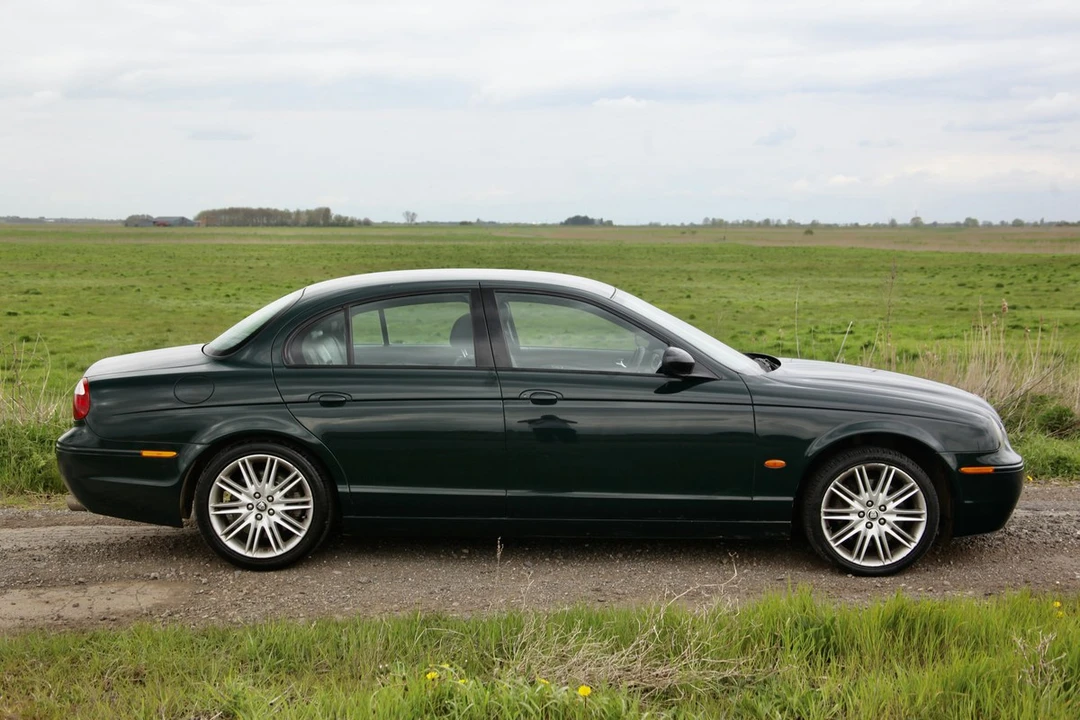 2005 Jaguar S-Type 2nd Gen - Image 8 of 30