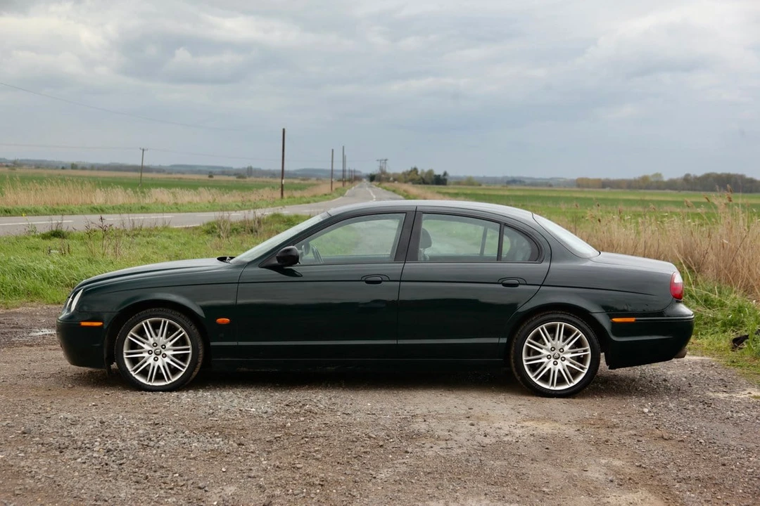 2005 Jaguar S-Type 2nd Gen - Image 16 of 30