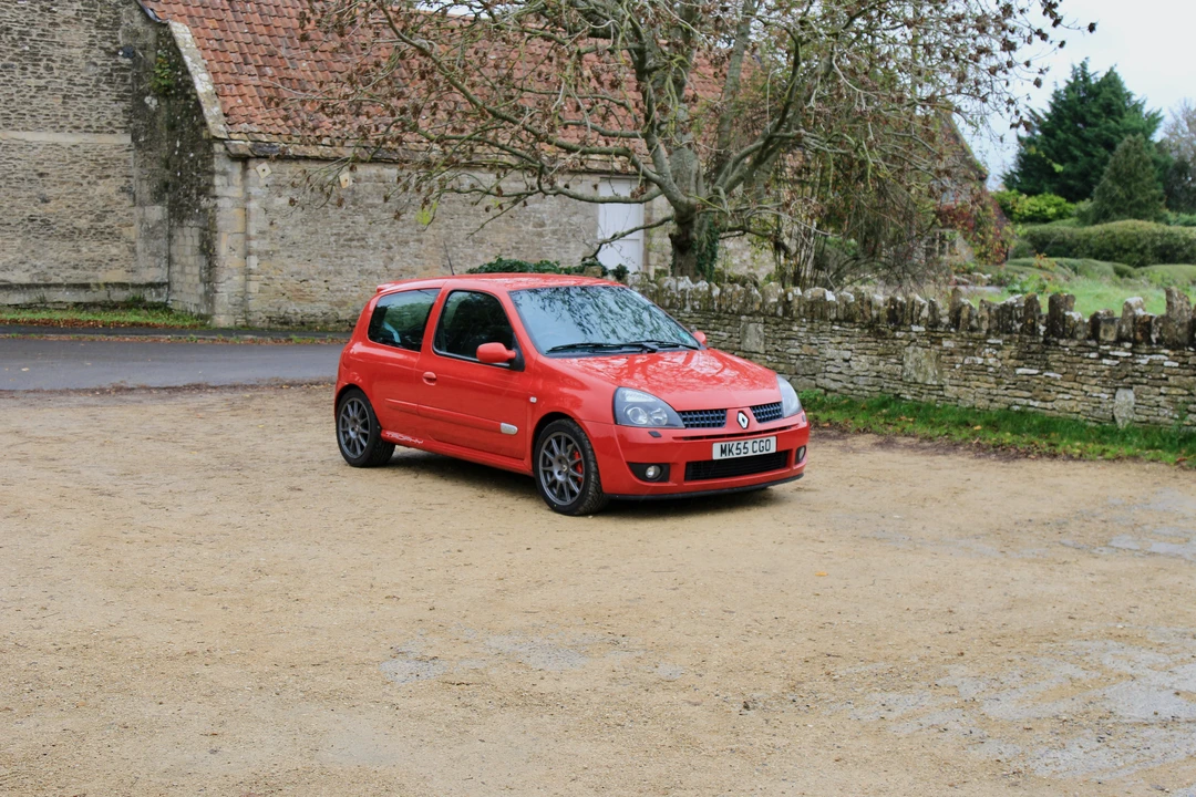 Renault Clio 2nd Gen - Image 20 of 31