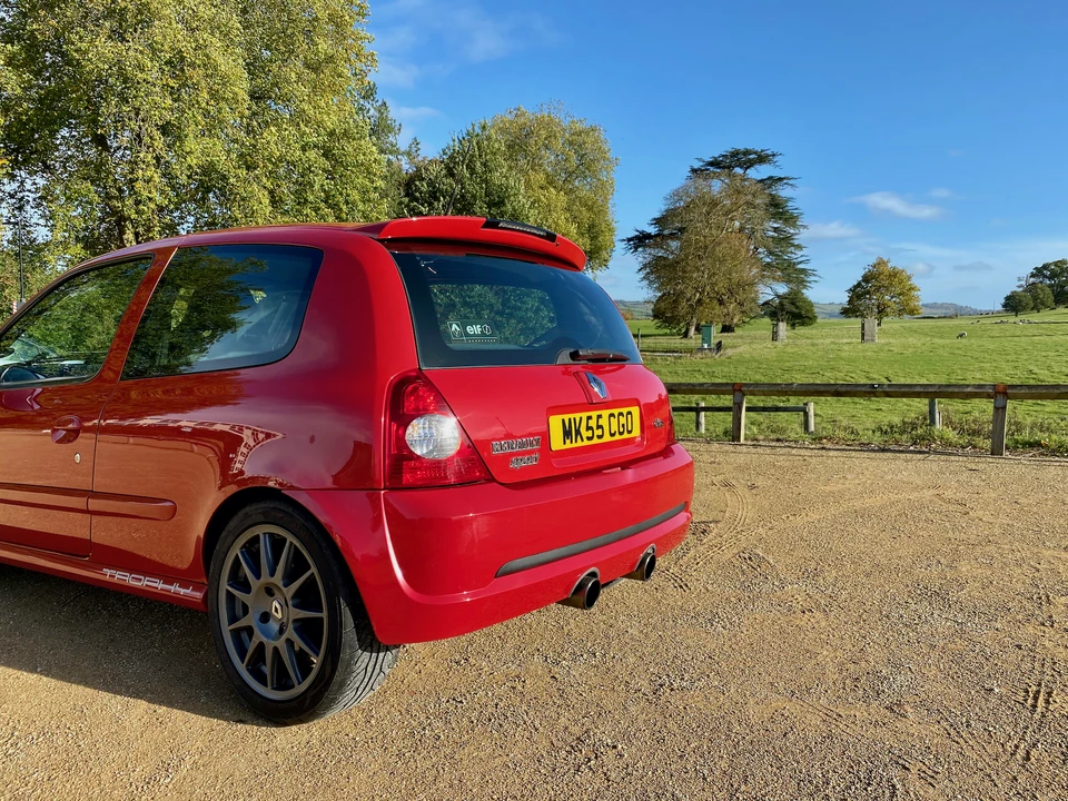 Renault Clio 2nd Gen - Image 14 of 31