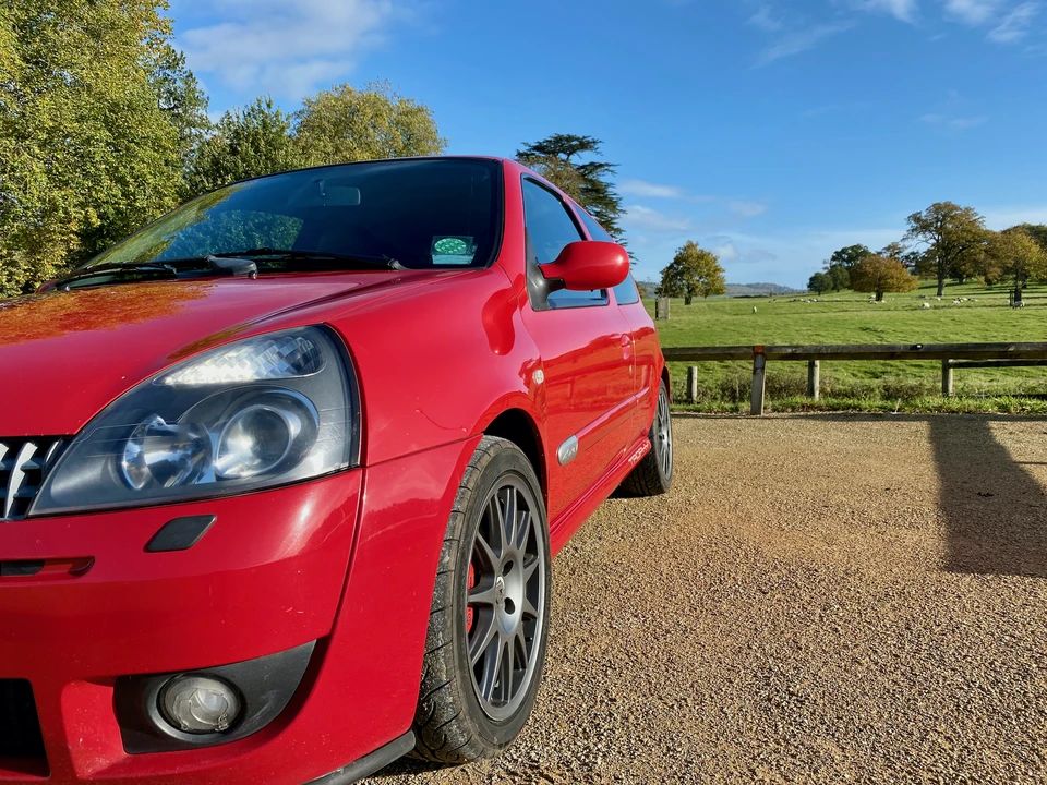 Renault Clio 2nd Gen - Image 13 of 31