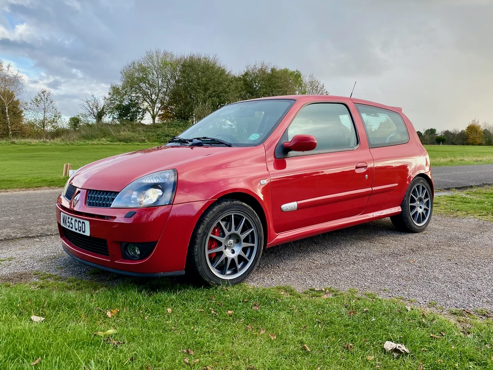 Renault Clio 2nd Gen - Image 10 of 31
