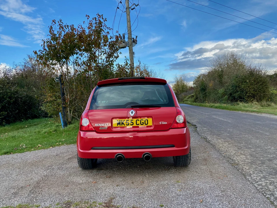 Renault Clio 2nd Gen - Image 9 of 31
