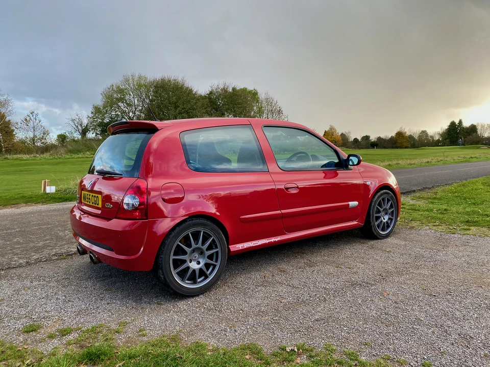 Renault Clio 2nd Gen - Image 7 of 31