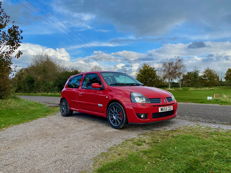 Renault Clio 2nd Gen - Image 6 of 31