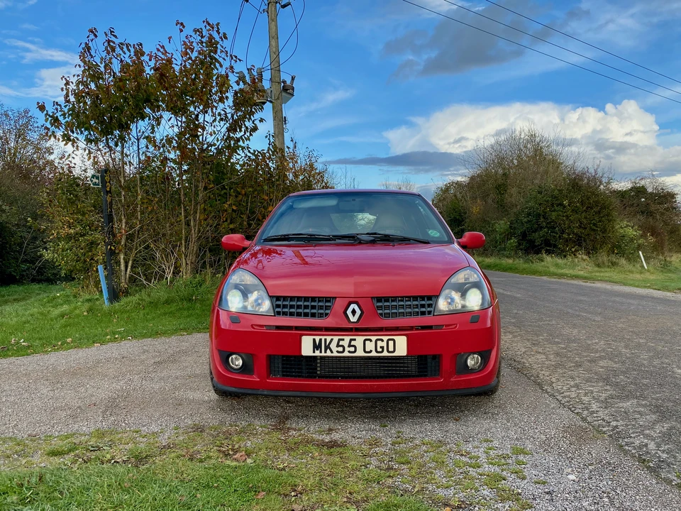 Renault Clio 2nd Gen - Image 4 of 31
