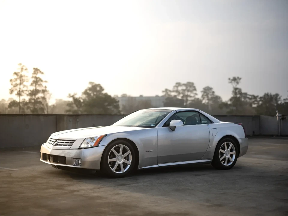 2006 Cadillac XLR - Image 2 of 6
