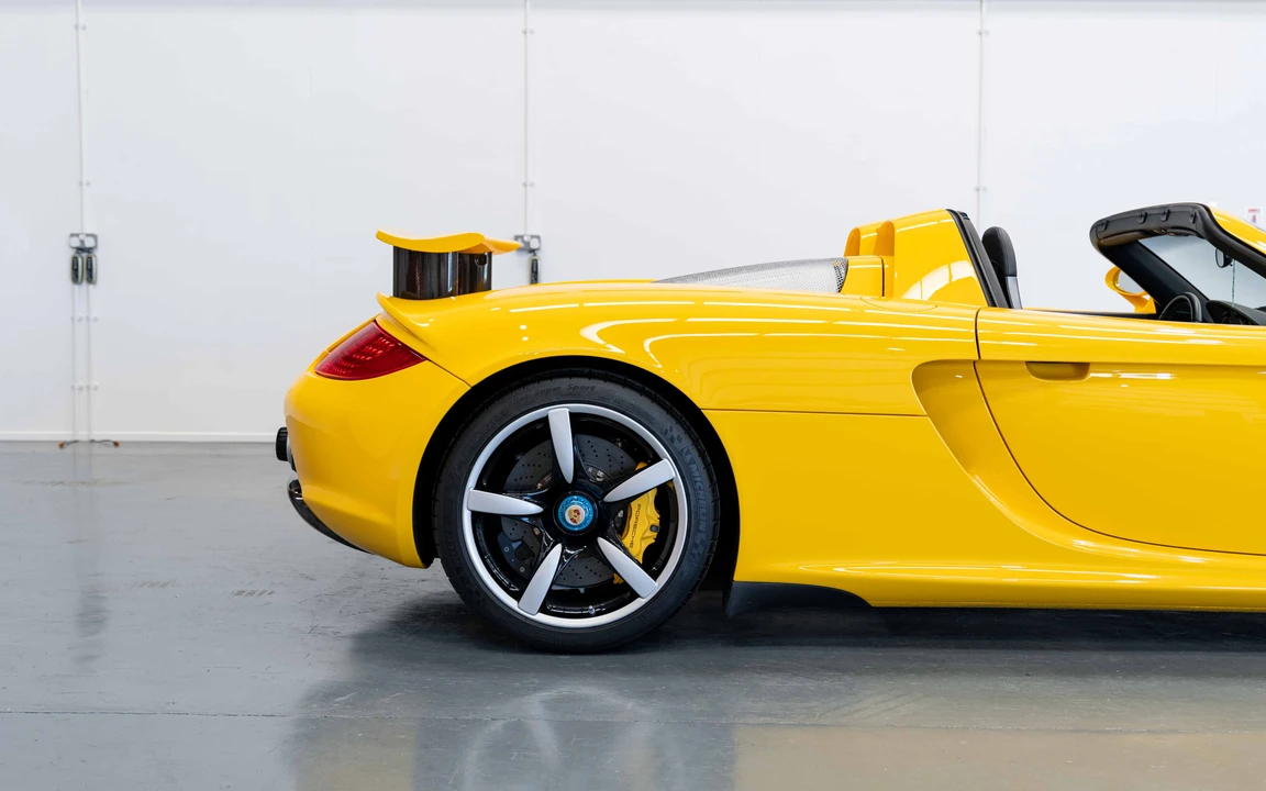 2006 Porsche Carrera GT - Image 23 of 31