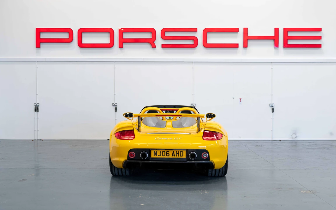 2006 Porsche Carrera GT - Image 14 of 31