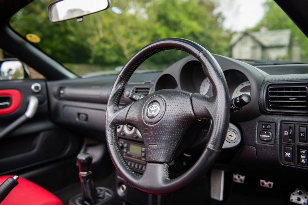 2006 Toyota MR2 Spyder/MR-S - Image 18 of 30