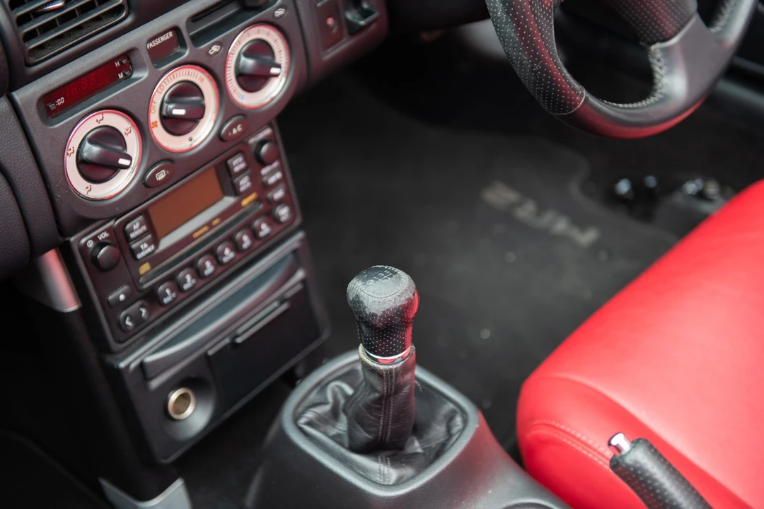 2006 Toyota MR2 Spyder/MR-S - Image 24 of 30