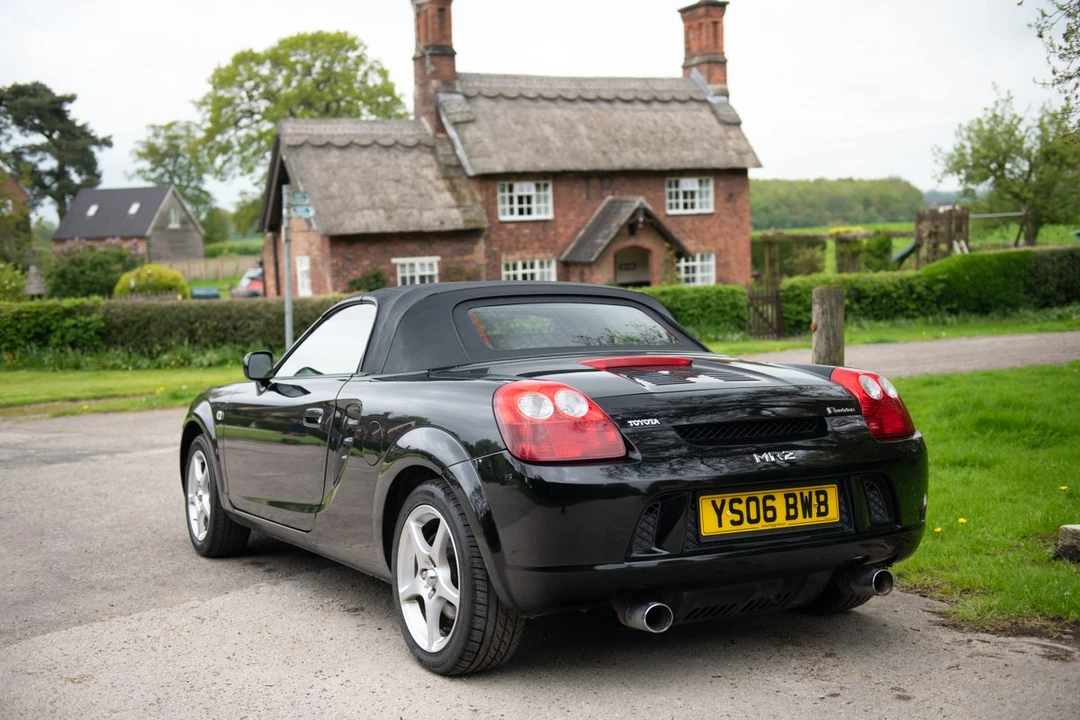 2006 Toyota MR2 Spyder/MR-S - Image 12 of 30