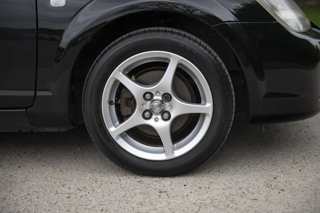 2006 Toyota MR2 Spyder/MR-S - Image 13 of 30