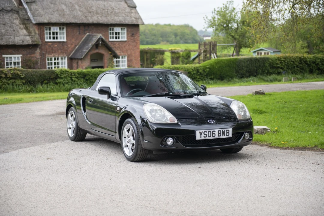 2006 Toyota MR2 Spyder/MR-S - Image 10 of 30