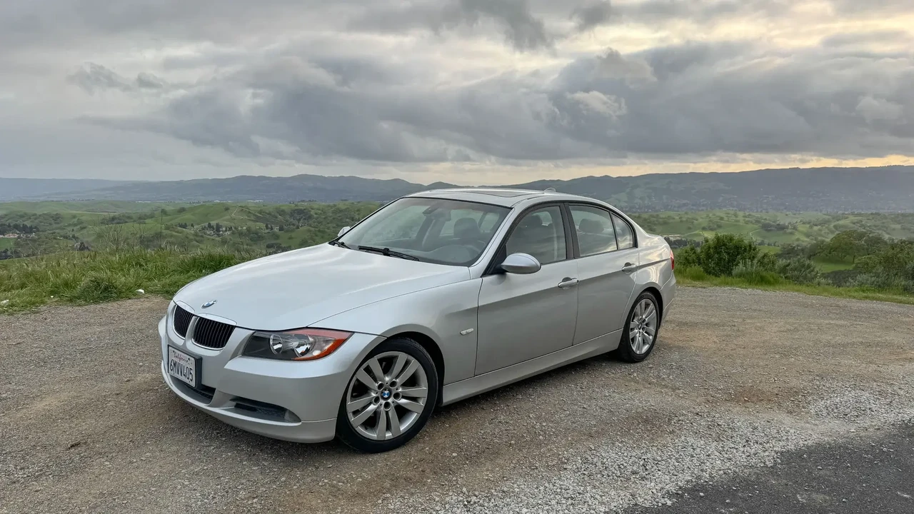 2007 BMW E90 3 Series Sedan - Image 2 of 6