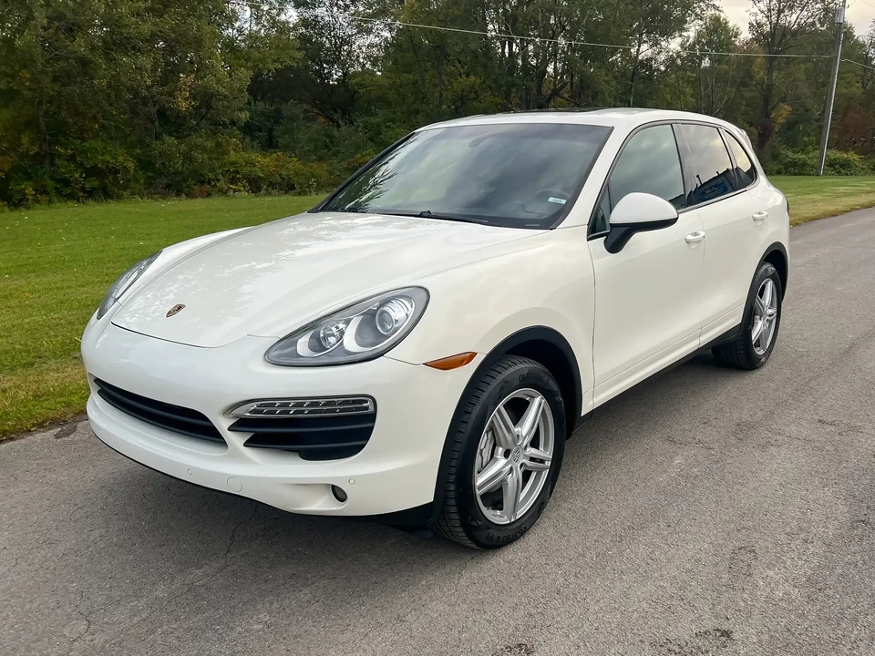 2011 Porsche 958 Cayenne S - Image 3 of 6