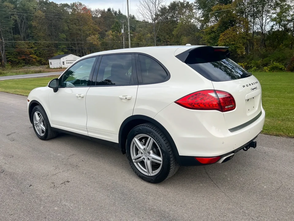 2011 Porsche 958 Cayenne S - Image 5 of 6